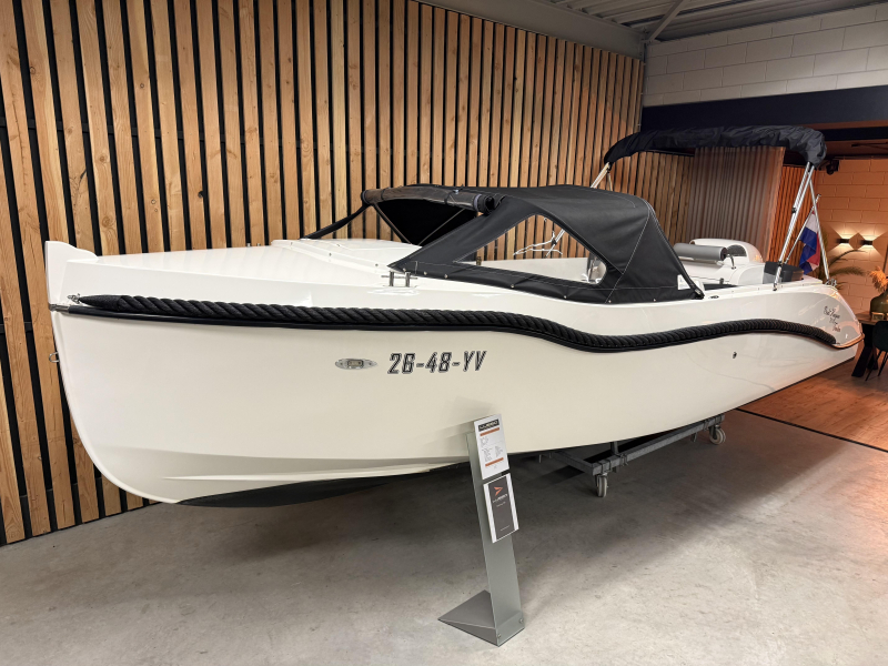 Oud Huijzer 700 Cabin 115pk Yamaha — foto 7 van 12
