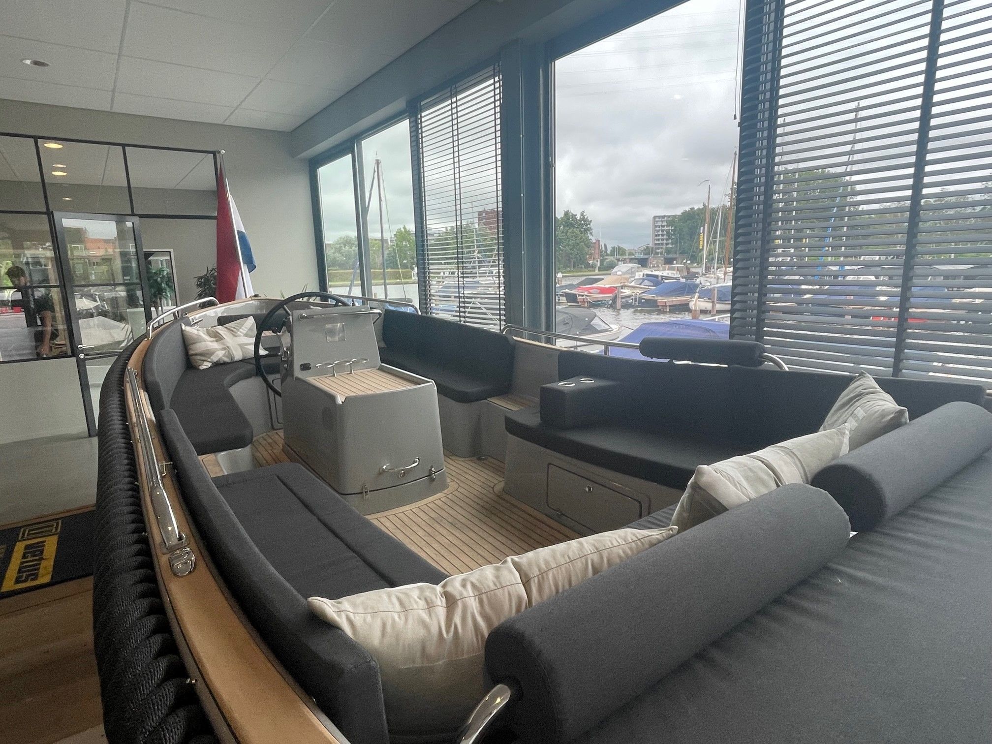 Seafury 700C — foto 3 van 3