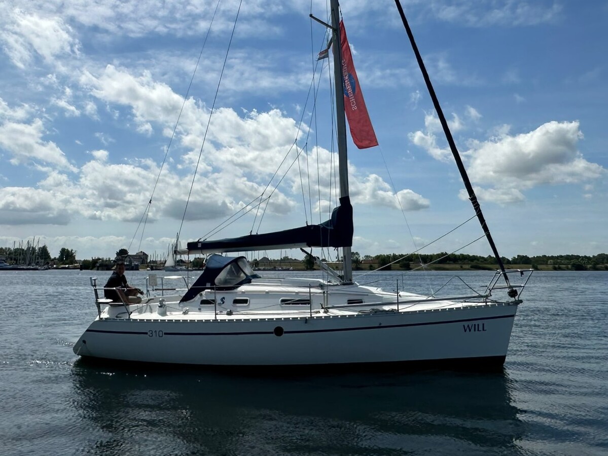 Beneteau First 310