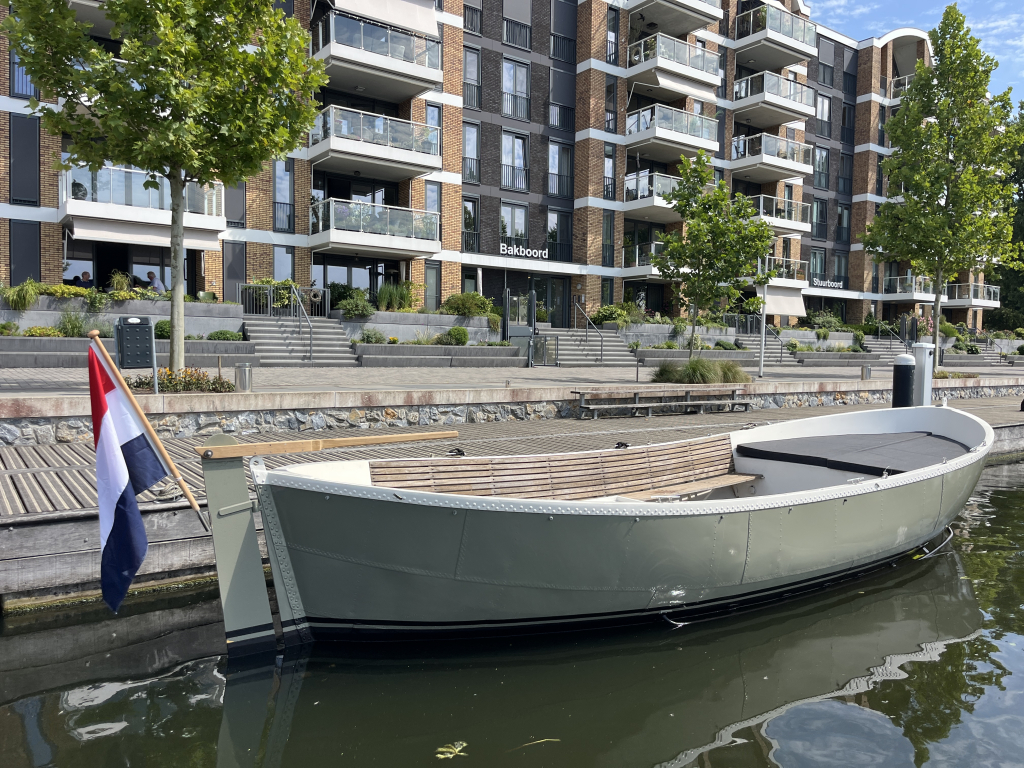 Grote elektrische sloep | refit - Waterworld - vaarklaar — foto 2 van 14