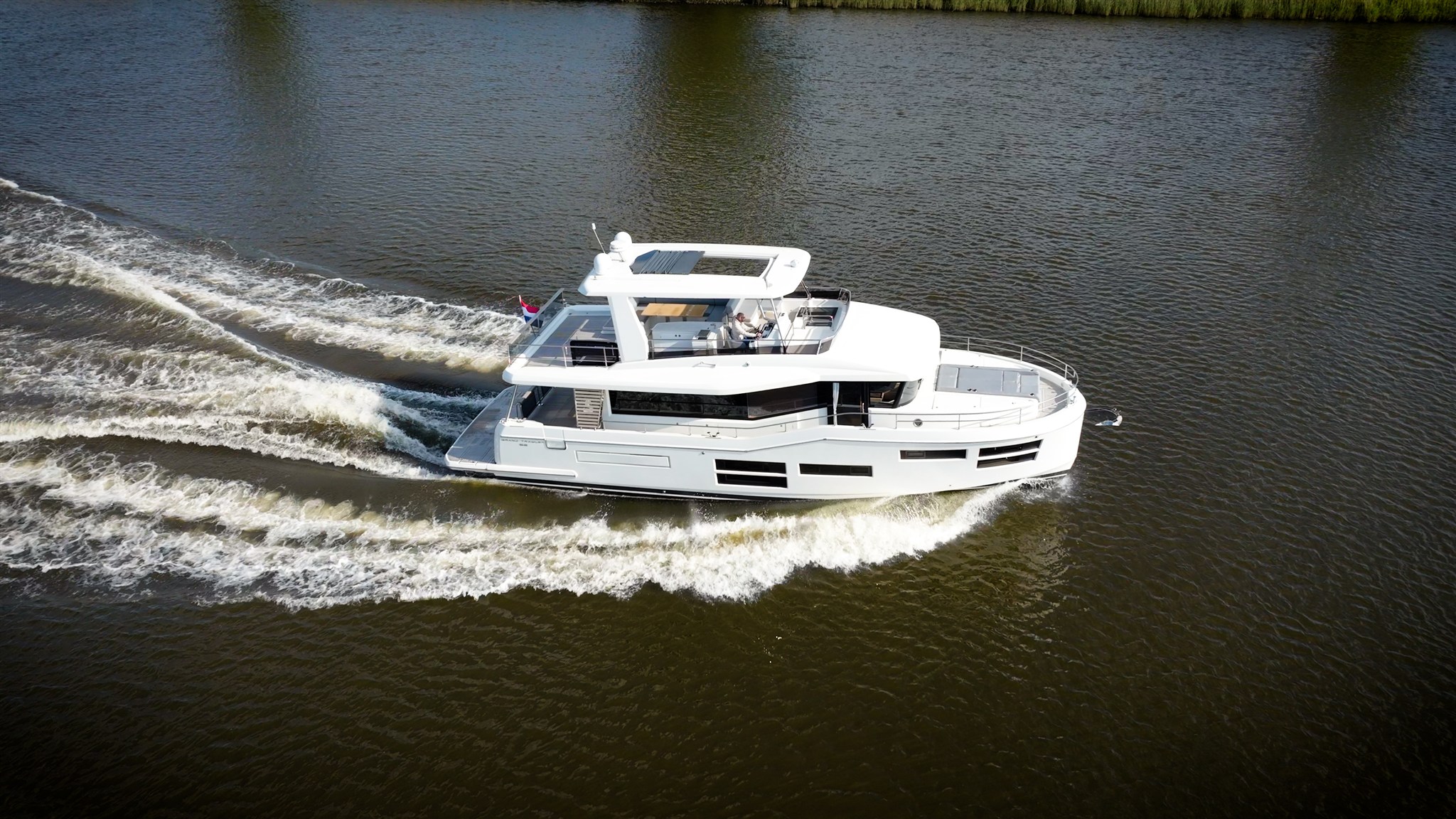 Beneteau Grand Trawler 62 (2024) — foto 2 van 11