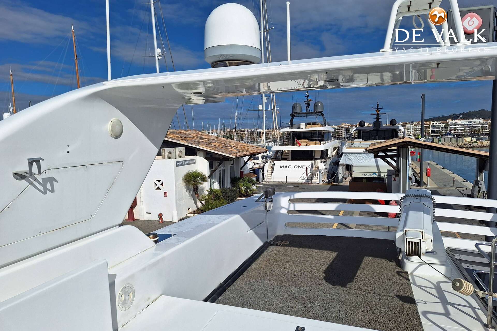 Elegance76