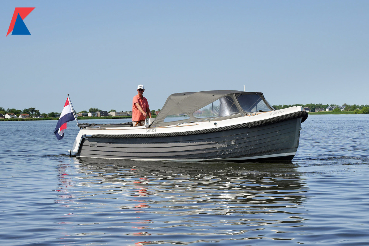 Interboat Intender 820