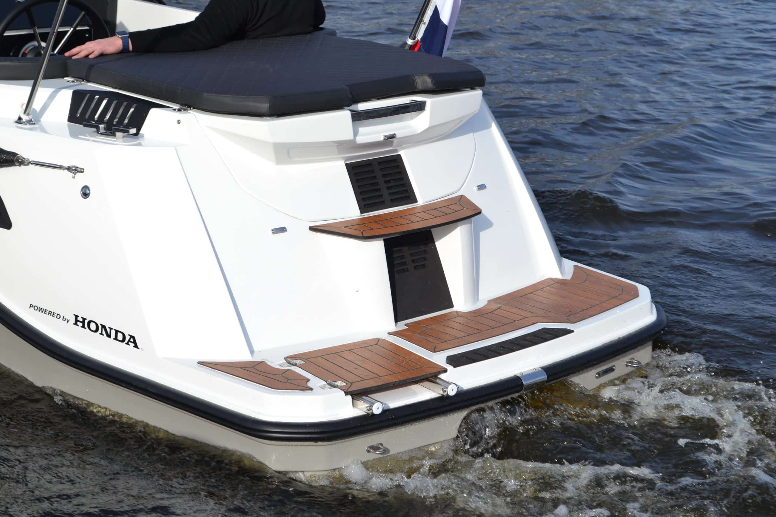 Corsiva 600 Tender — foto 4 van 9