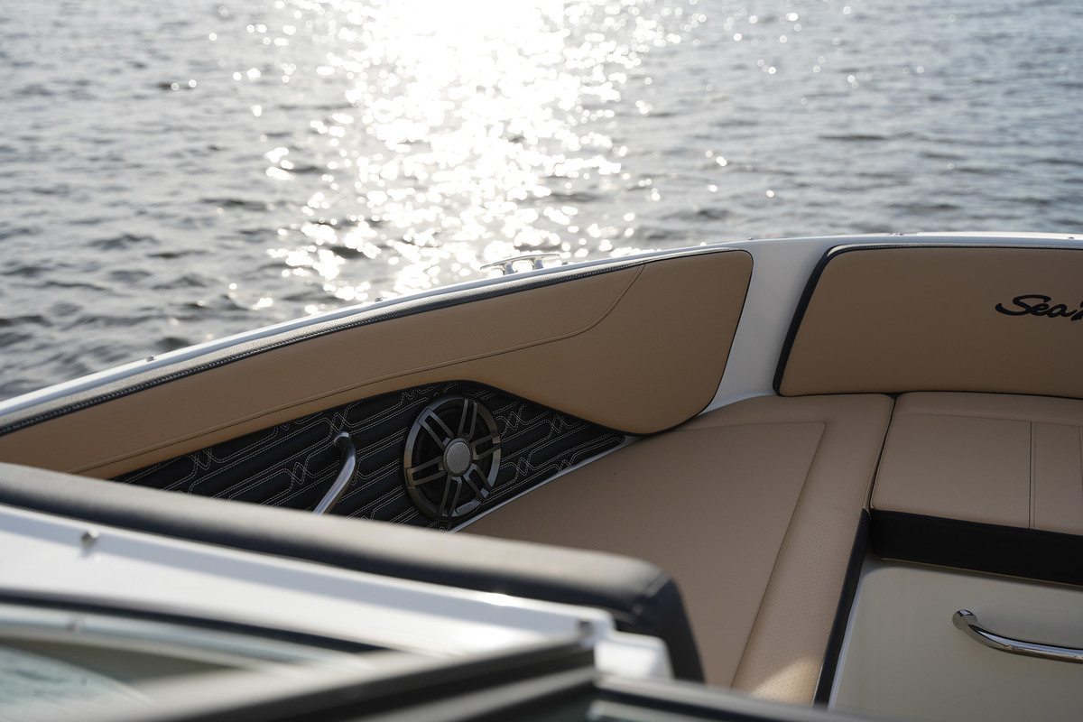 Sea Ray SPX 210 — foto 13 van 56