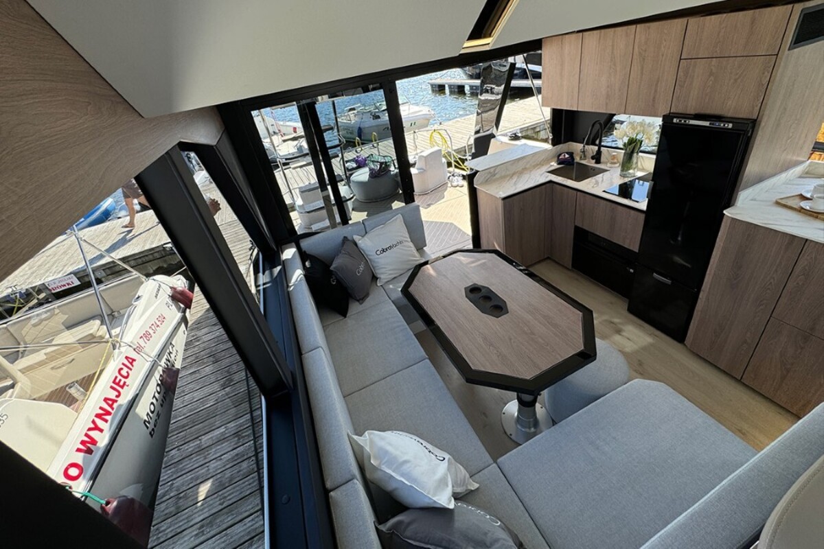 Cobra Yachts Campione 41 Coupe — foto 8 van 12