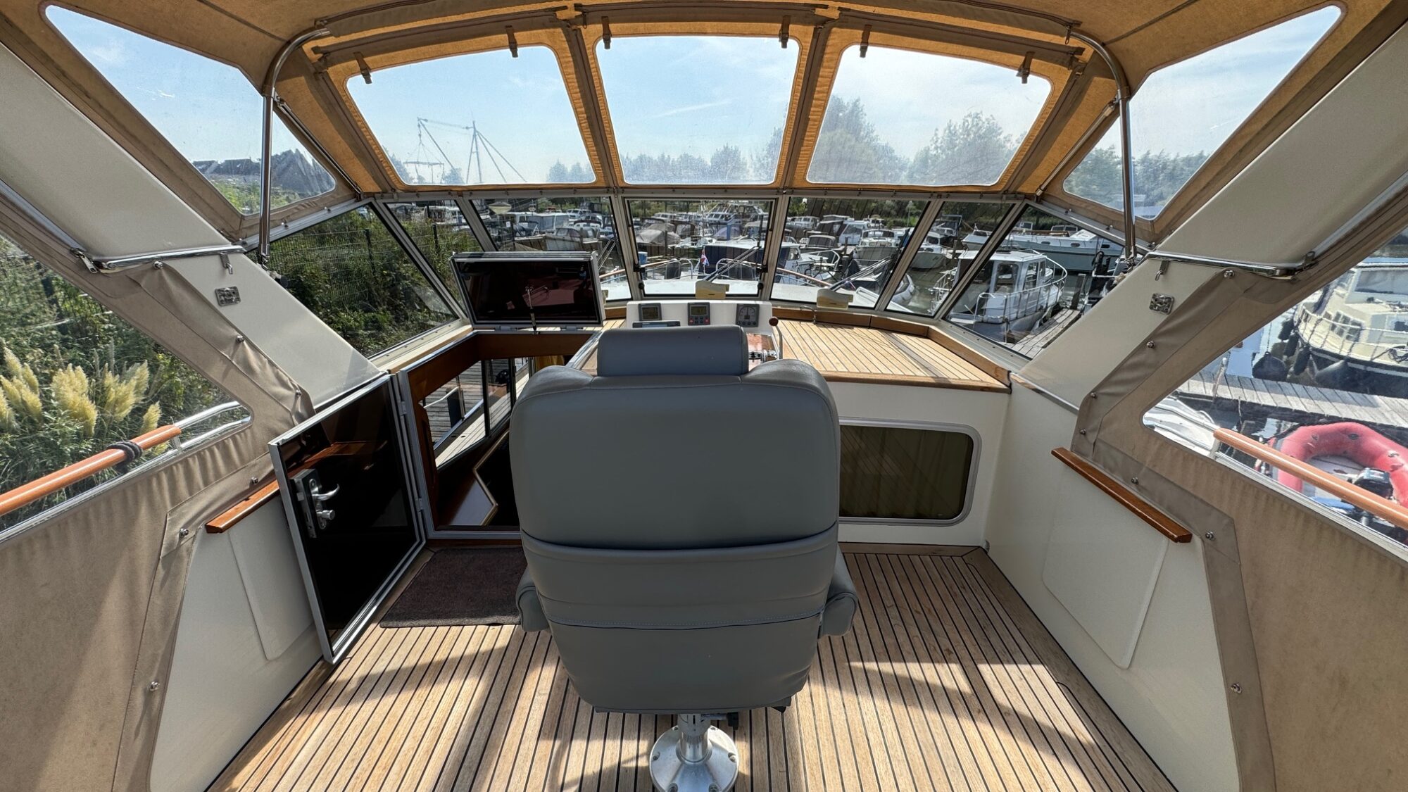 Nowee Caprice 13.00 AK Cabrio — foto 13 van 42
