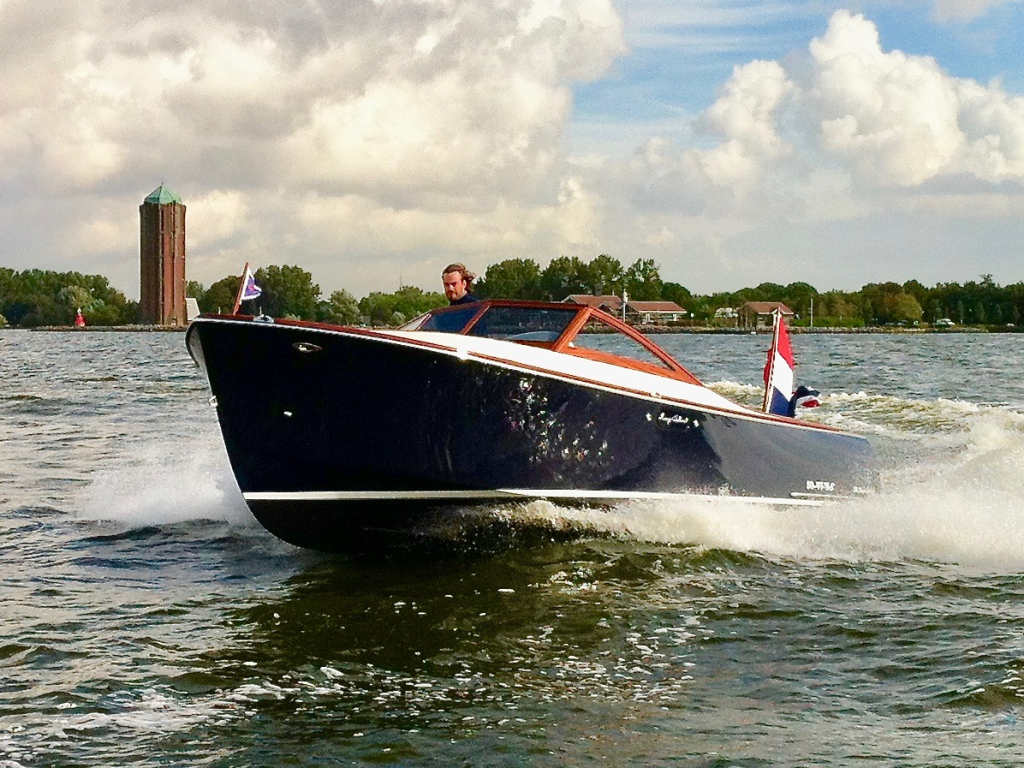 LongIsland 25 Runabout