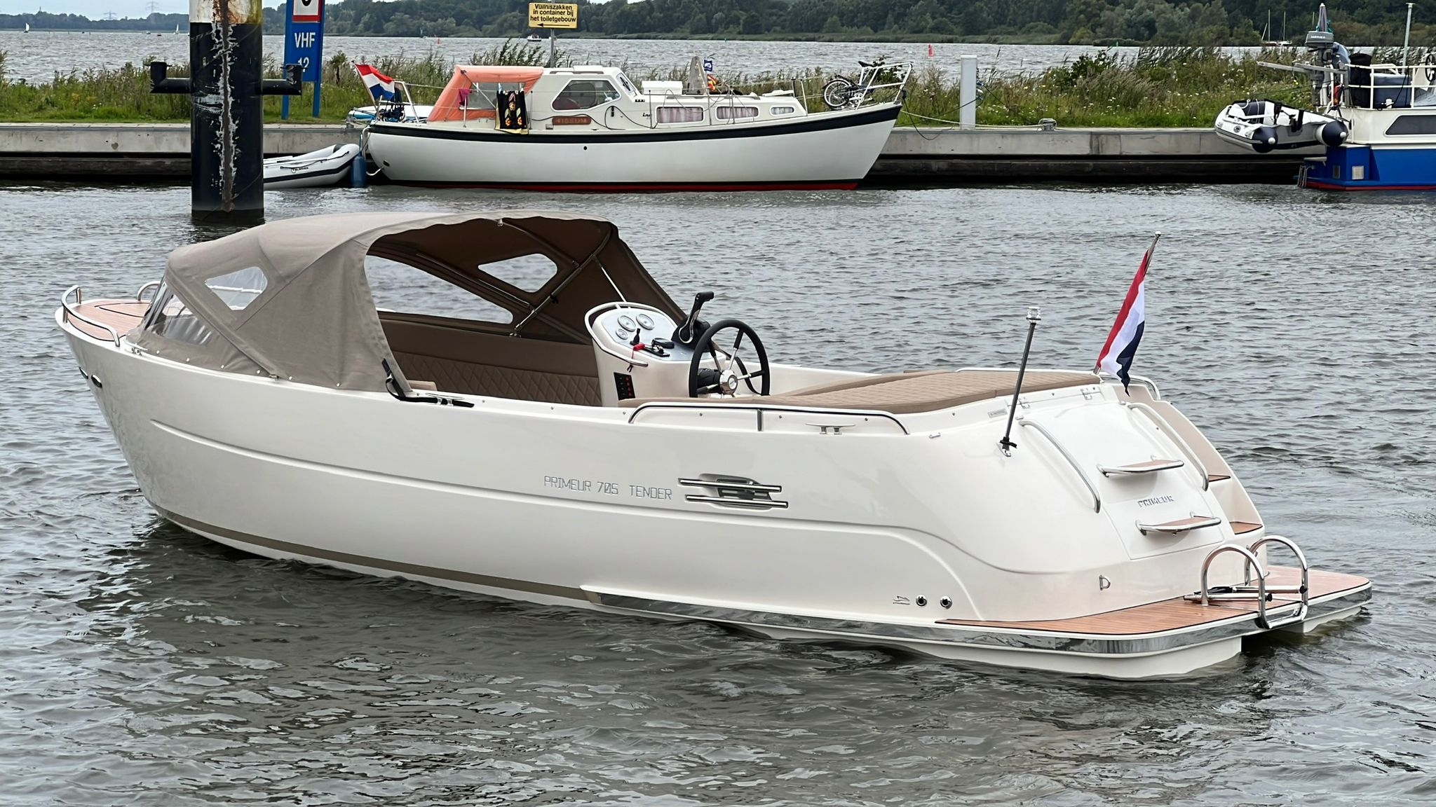 Primeur 705 Tender — foto 2 van 4