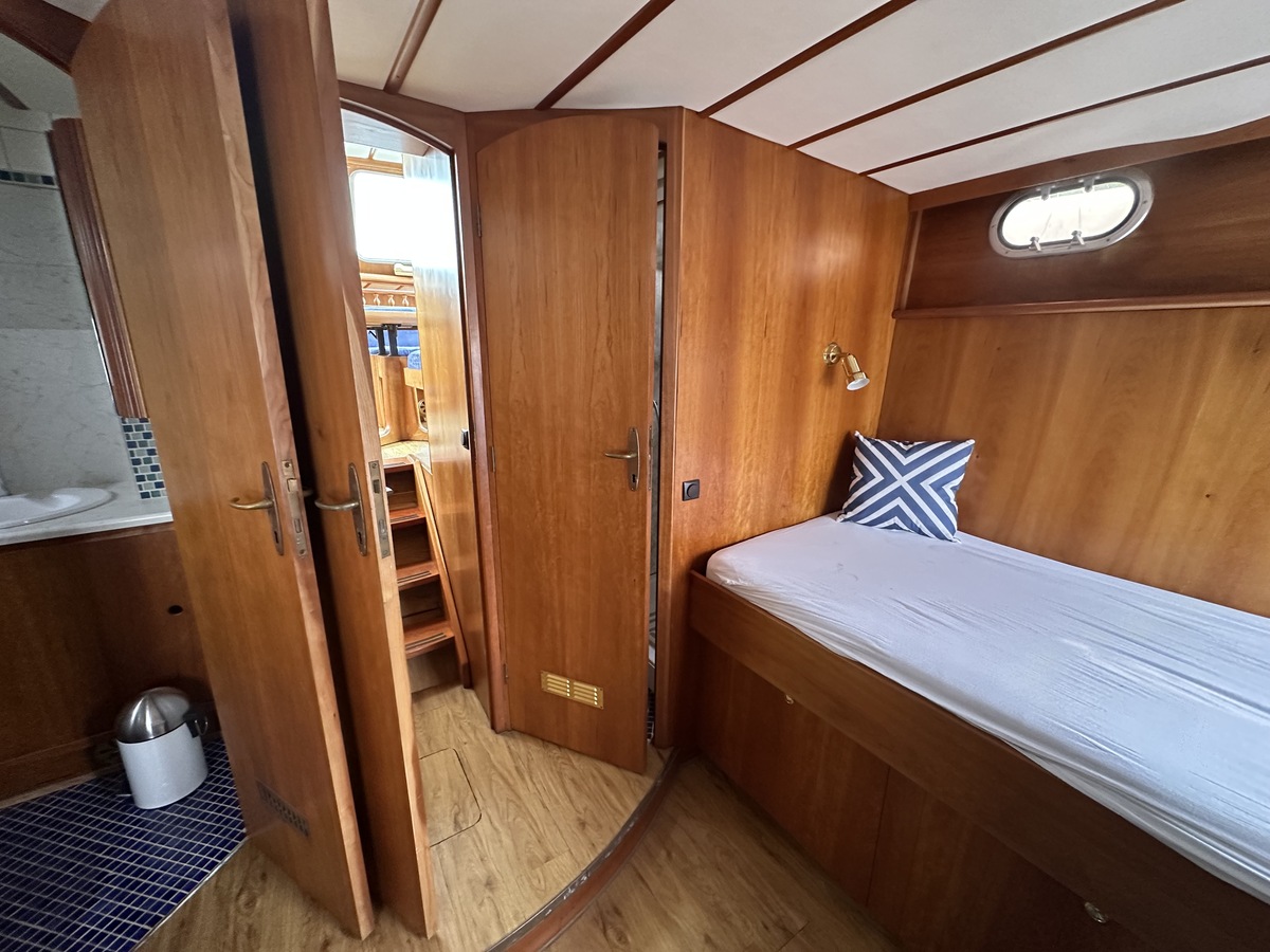Motorjacht GSAK — foto 30 van 47
