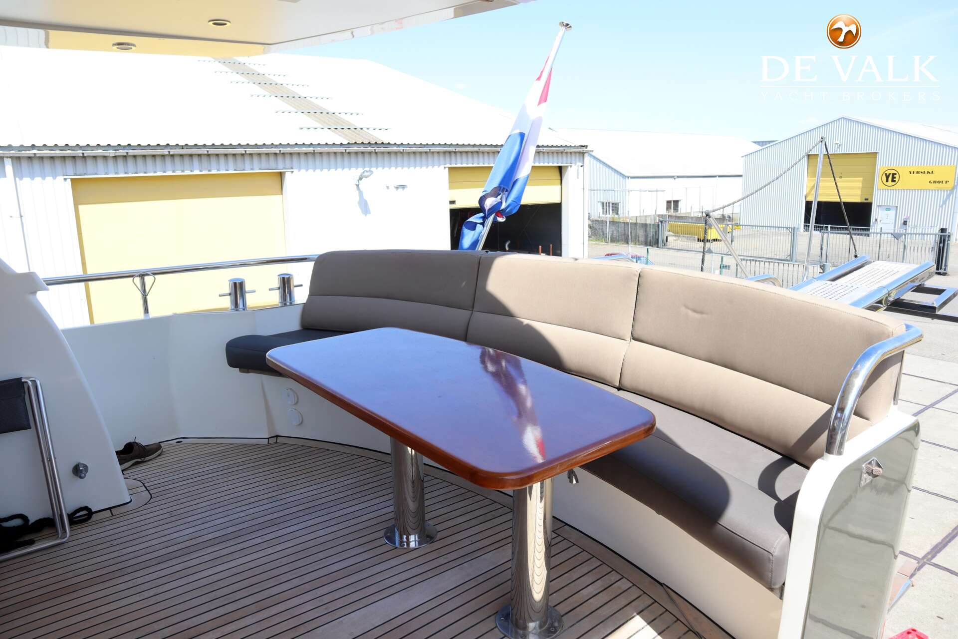 Van der Valk Continental 15.50 FR — foto 6 van 42