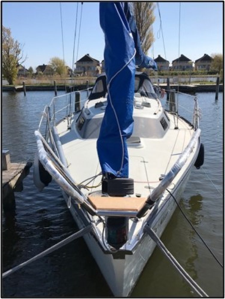 Dufour - Sailing Yacht - GRP (Polyester) - 1979 - € 19.500 — foto 3 van 11