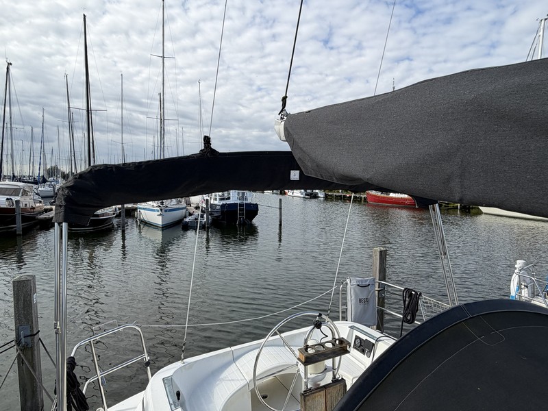 Beneteau Oceanis 321 — foto 35 van 48