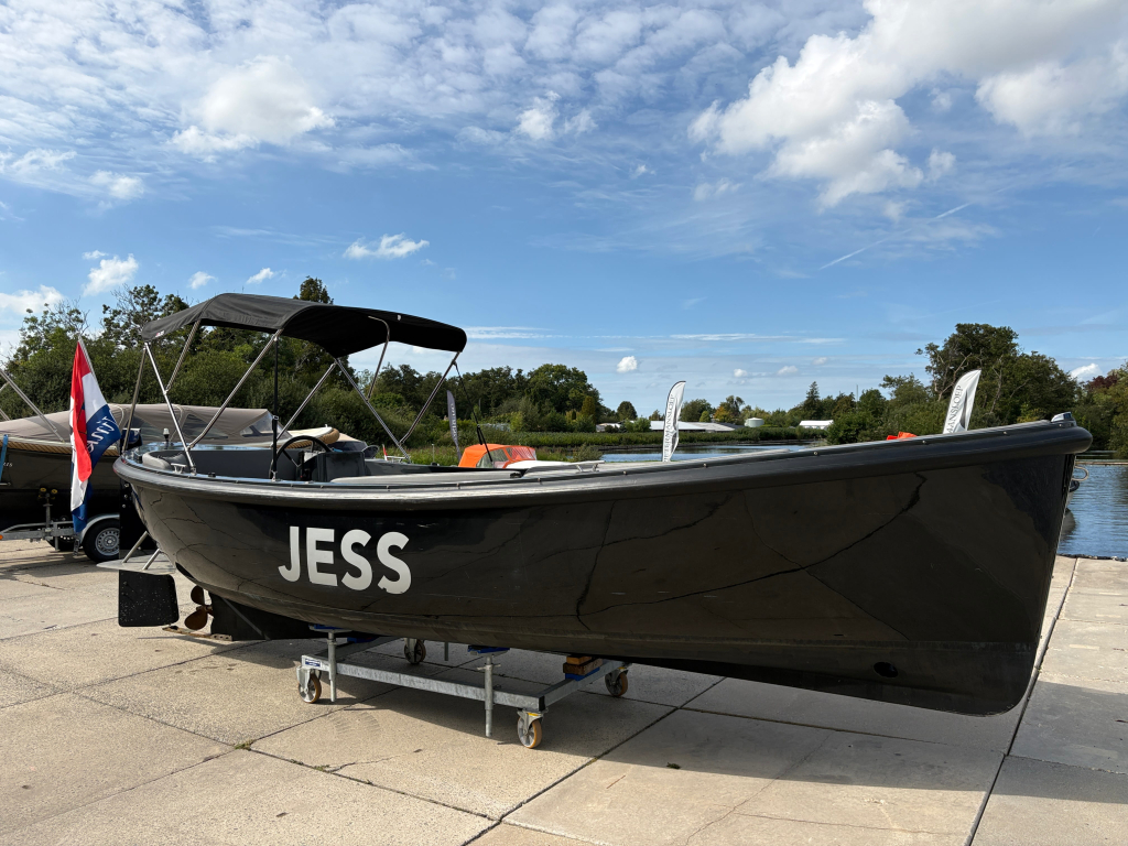 Escape 750 ( 2015)  — foto 2 van 14