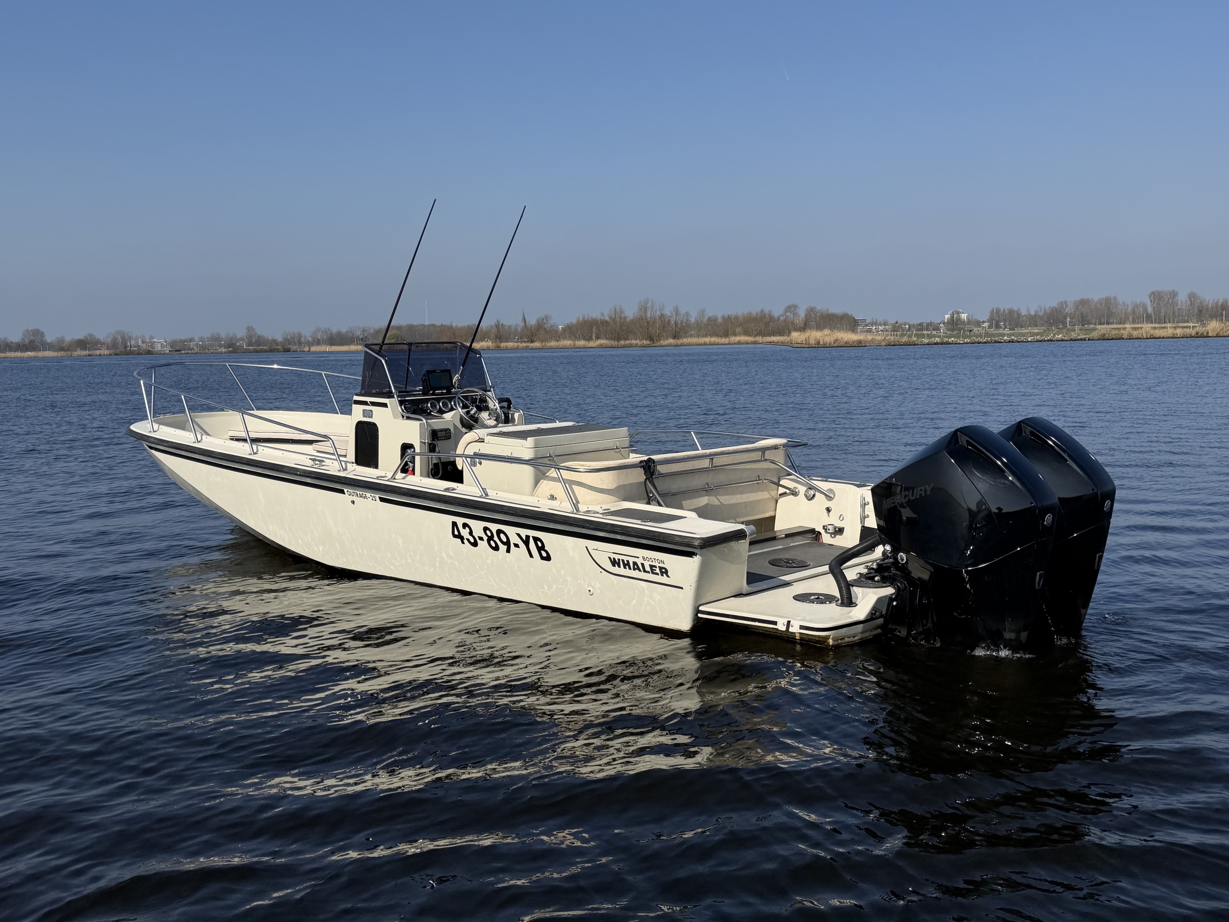 Boston Whaler 25 Outrage — foto 10 van 37