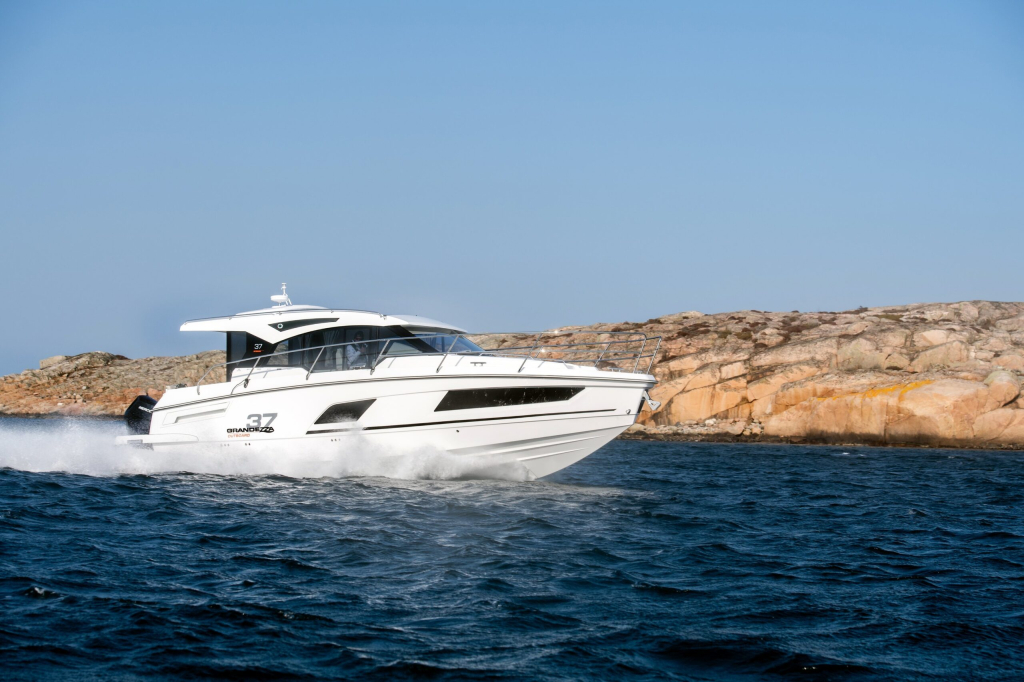 Grandezza 37 Outboard (Hybride varen mogelijk) — foto 6 van 22