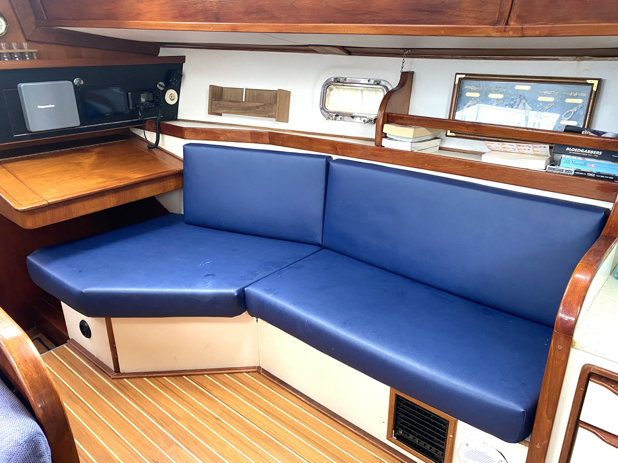 Irwin 49 Blue Water Cruiser — foto 21 van 35