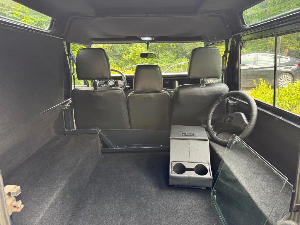 Land Rover Defender 90 2.0 benzine  (Gedupliceerd) — foto 11 van 15