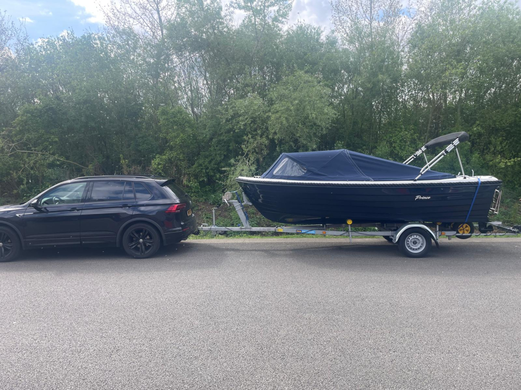 4-Family 530 sloep – Suzuki 20 PK – compleet met trailer 530 — foto 4 van 12