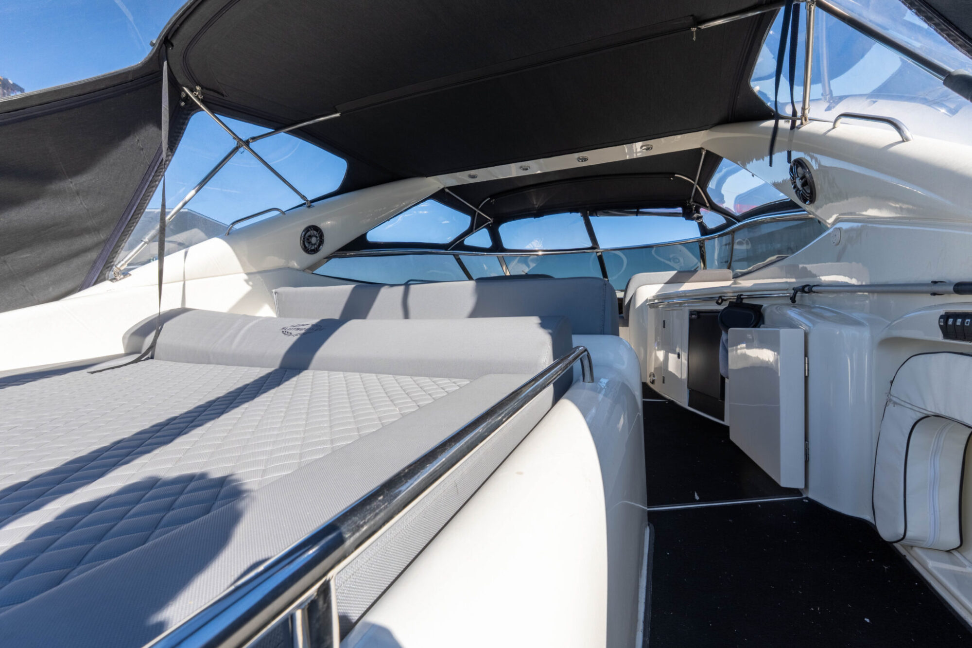 Sunseeker Camarque 47 Cabrio — foto 4 van 48