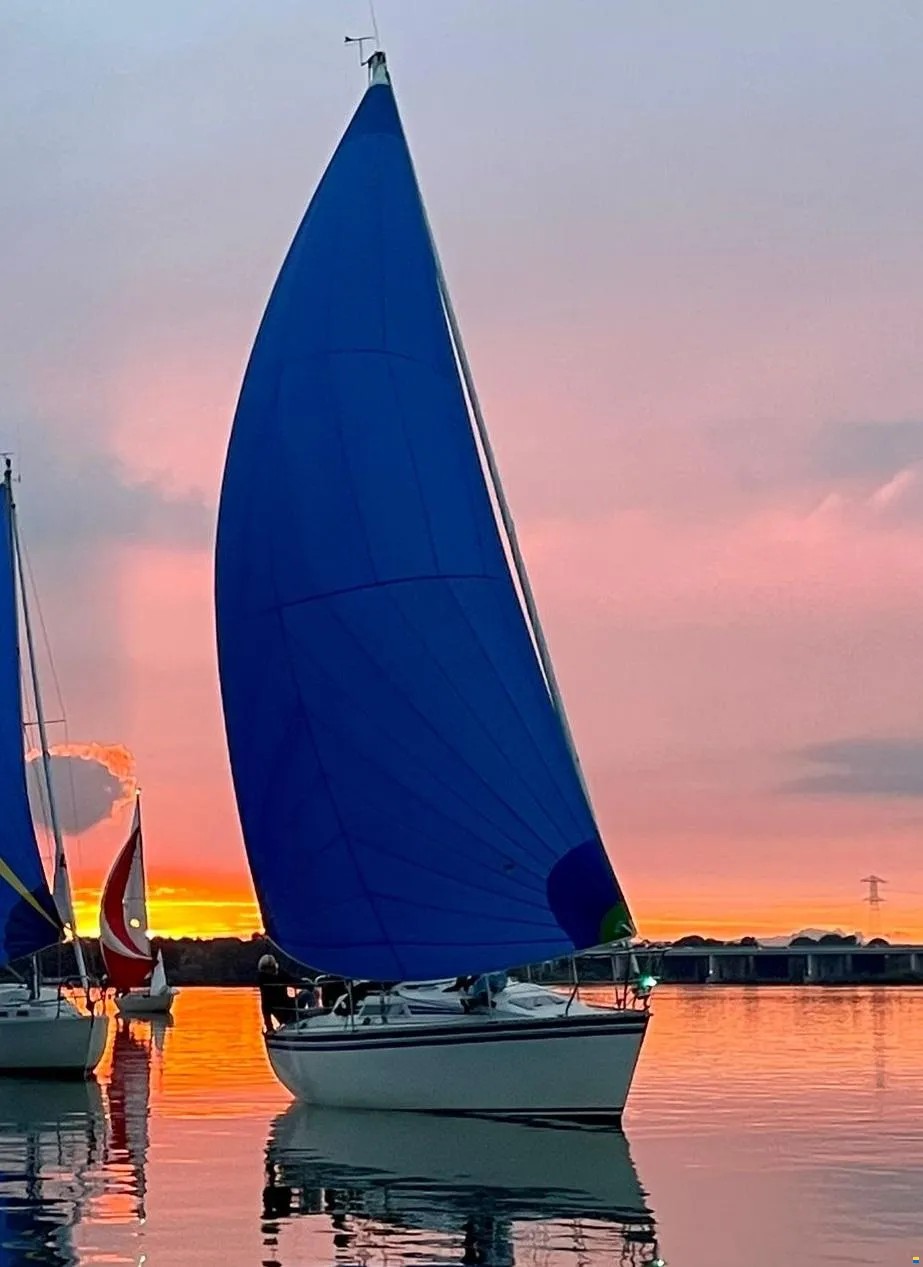 Hunter 28.5 — foto 42 van 44