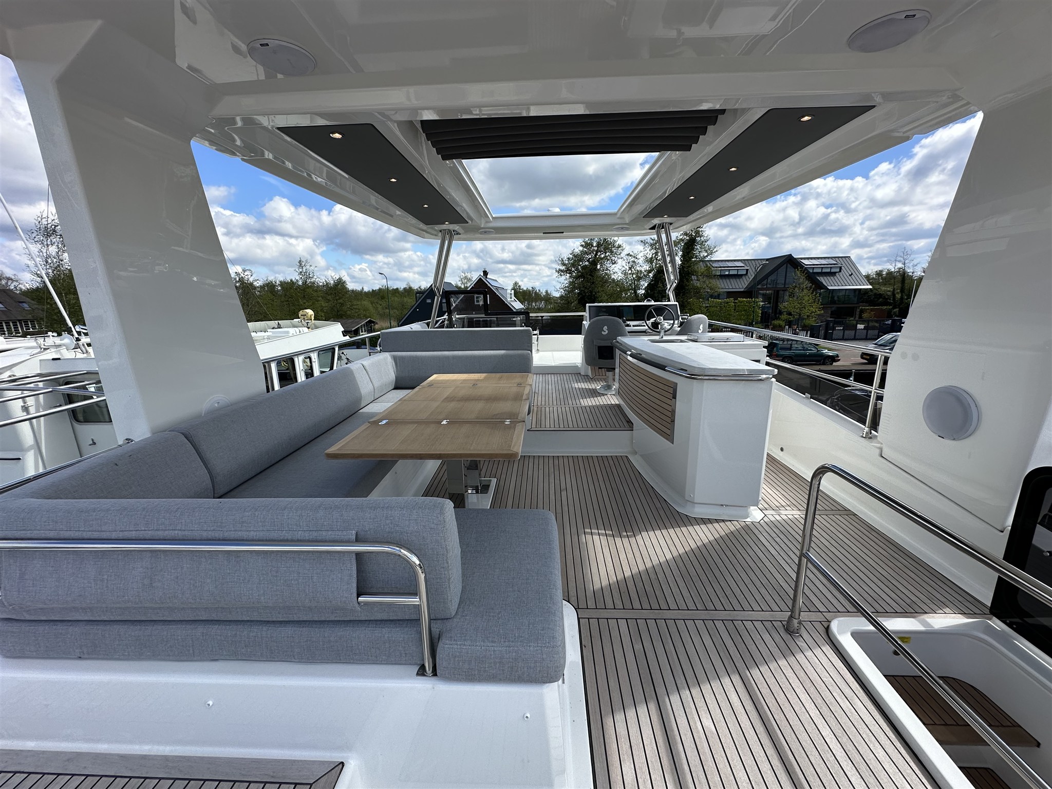 Beneteau Grand Trawler 62 (2024) — foto 7 van 11