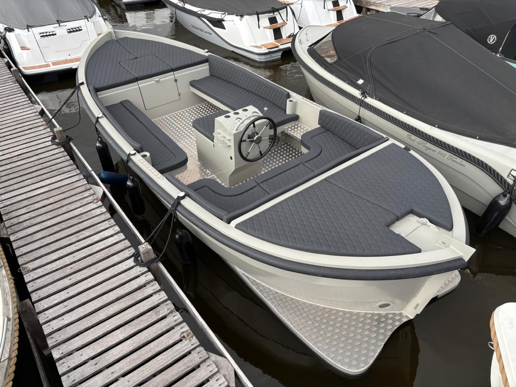 Steelfish 670 vaarklaar 60pk Honda grijs Loosdrecht — foto 1 van 8