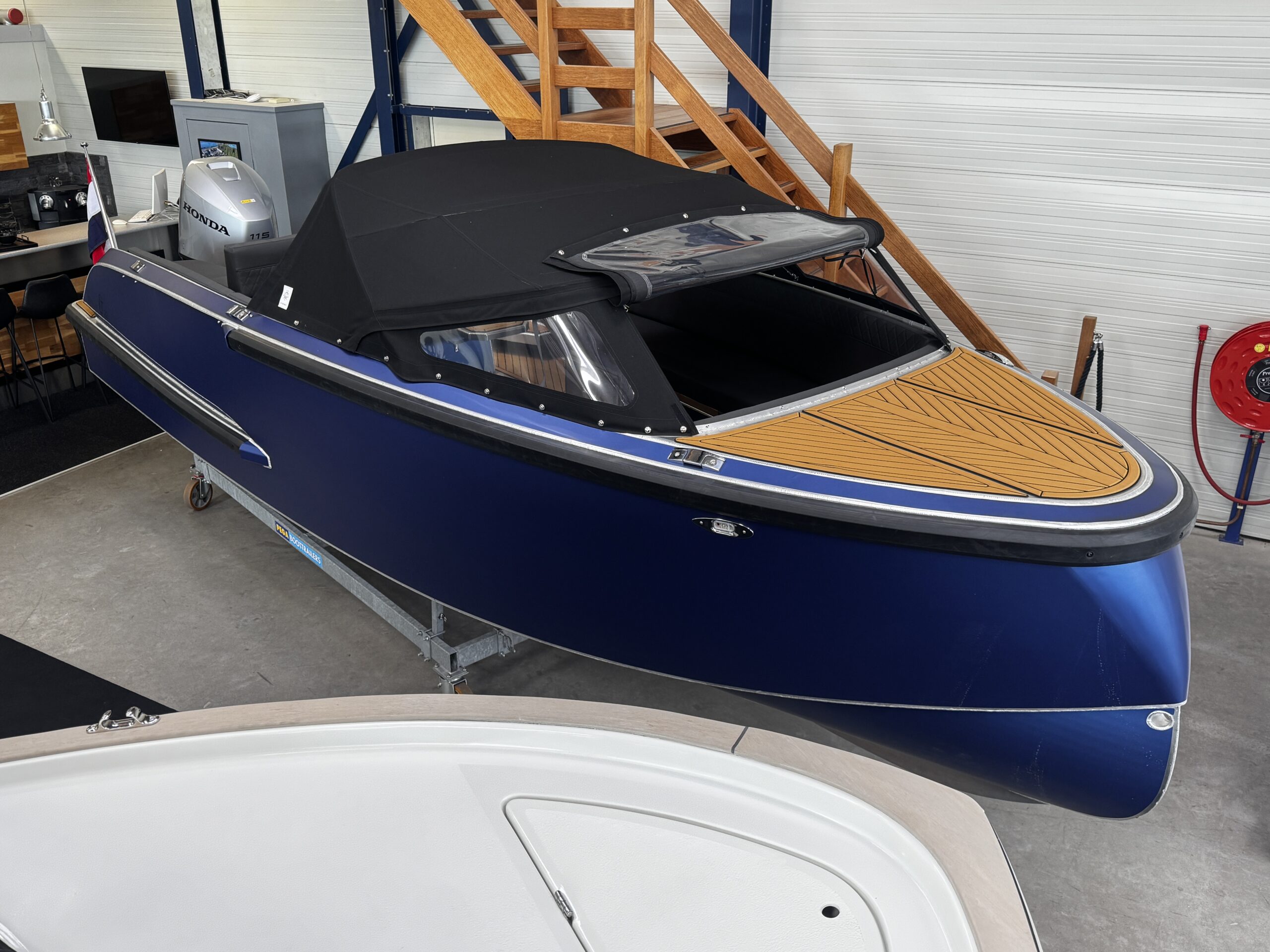 Qualia QT 22 Outboard — foto 3 van 28