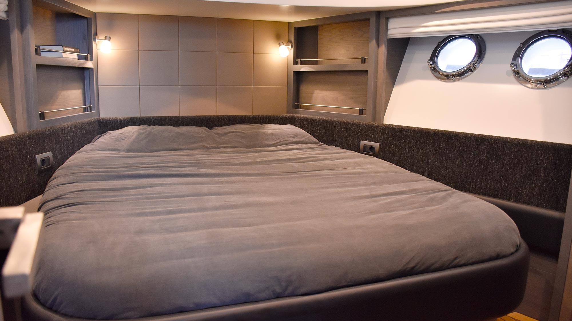 GREY PEARL — foto 12 van 12