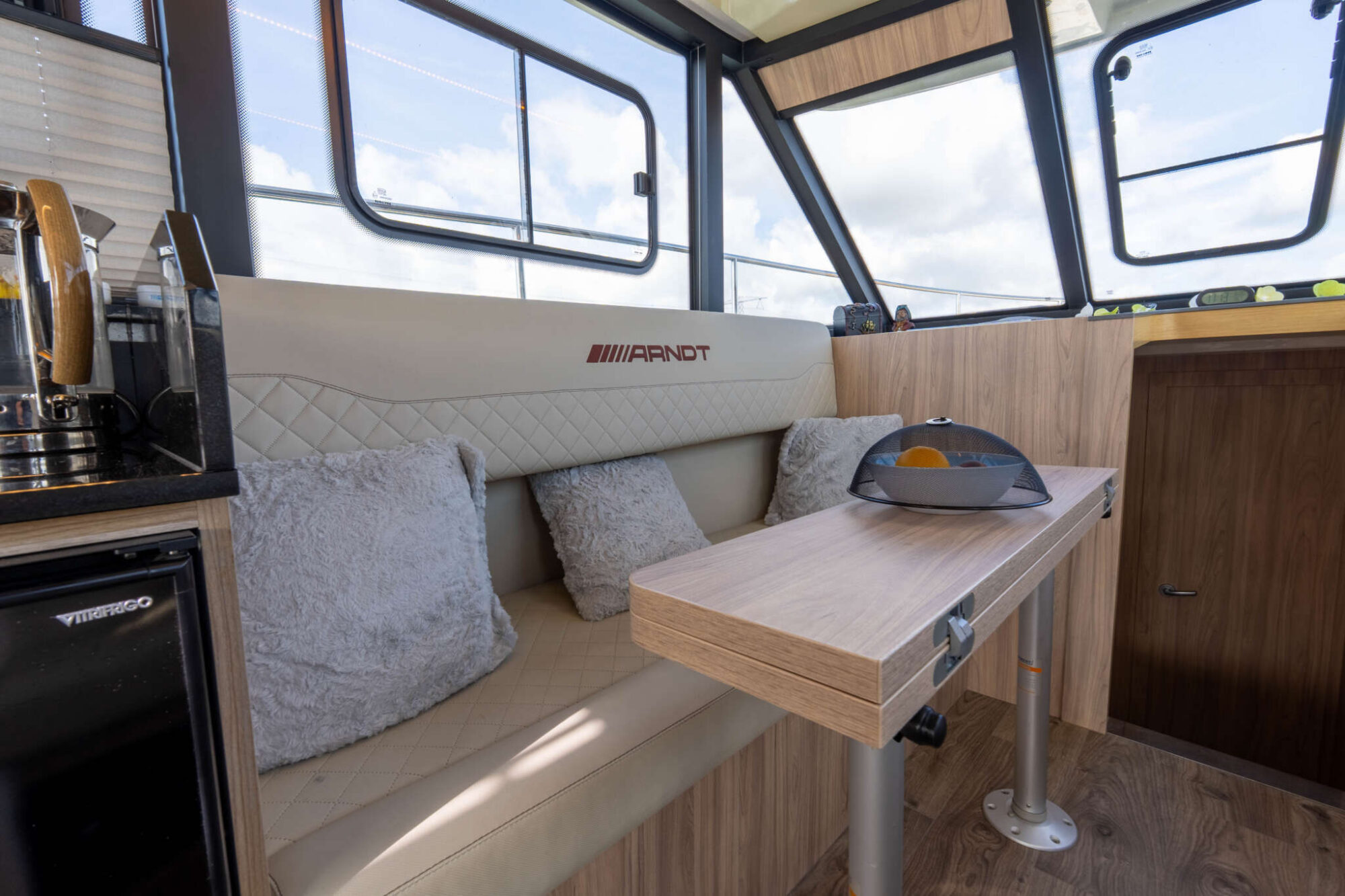 Cobra Yachts Futura 40 Grand Horizon — foto 5 van 55