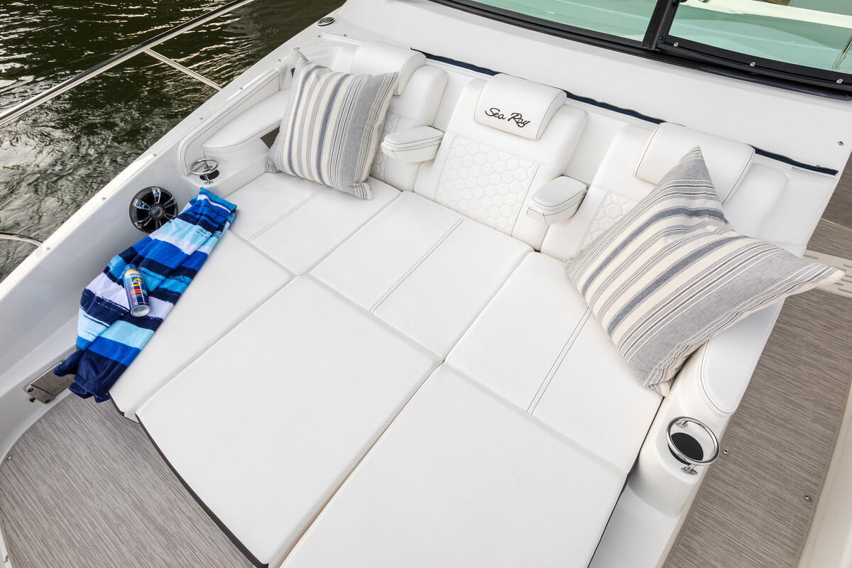 Sea Ray Sundancer 320 OB — foto 12 van 24