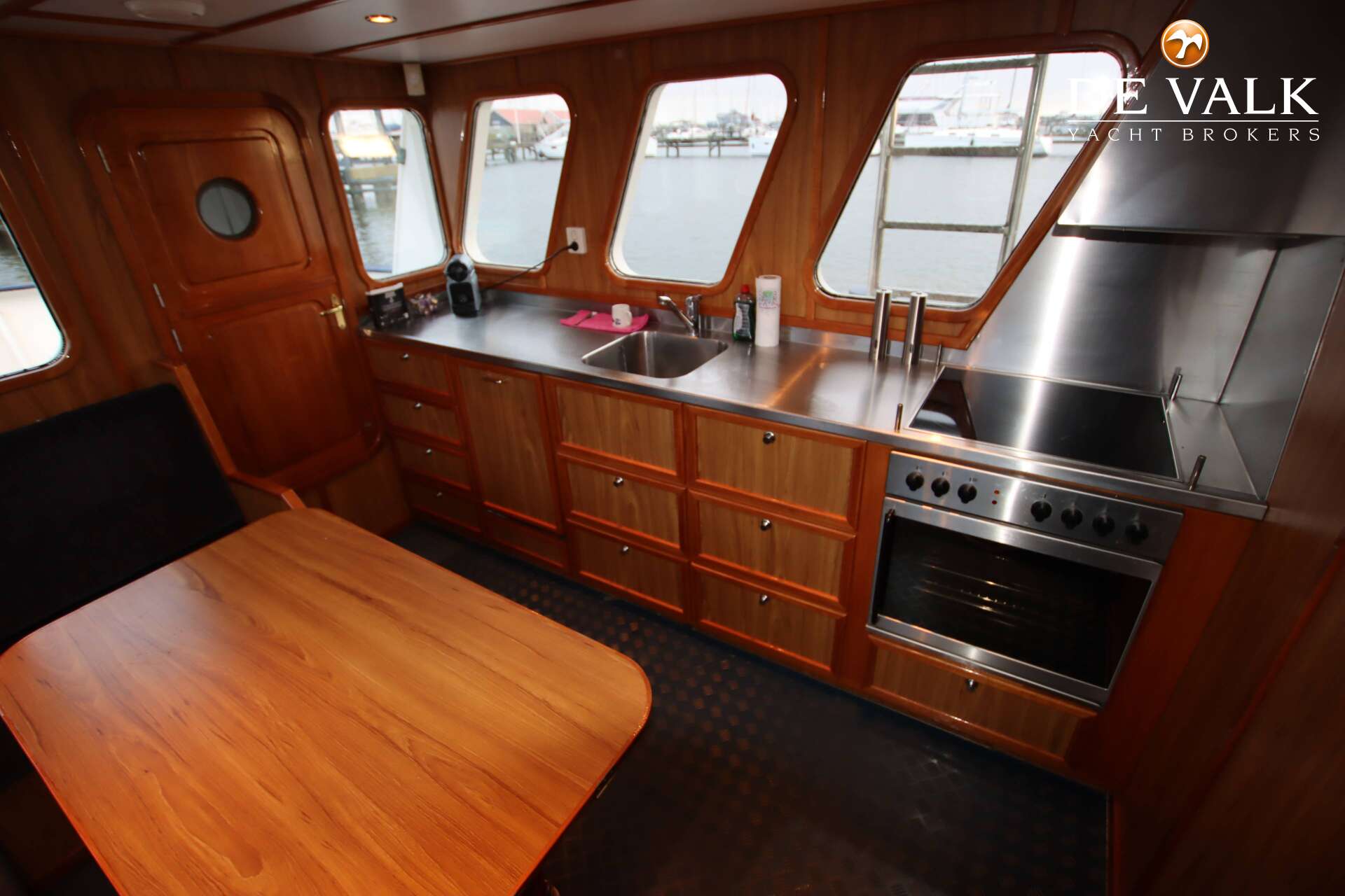 Explorer Motor Yacht — foto 22 van 36