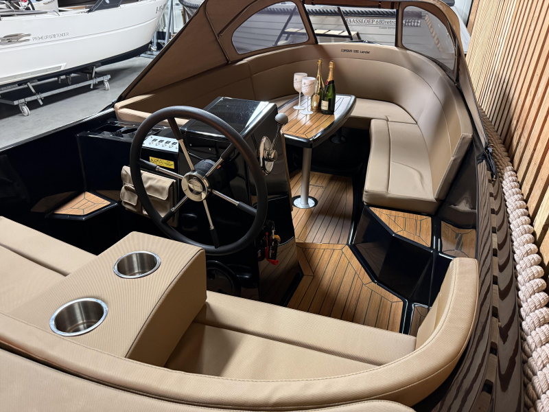 Corsiva 595 Tender Exclusive 30pk Suzuki — foto 12 van 12