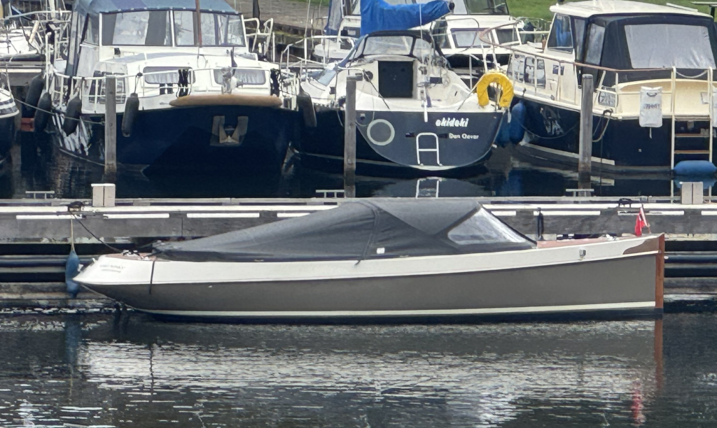 Mogano Easy Launch 6.80 — foto 19 van 22