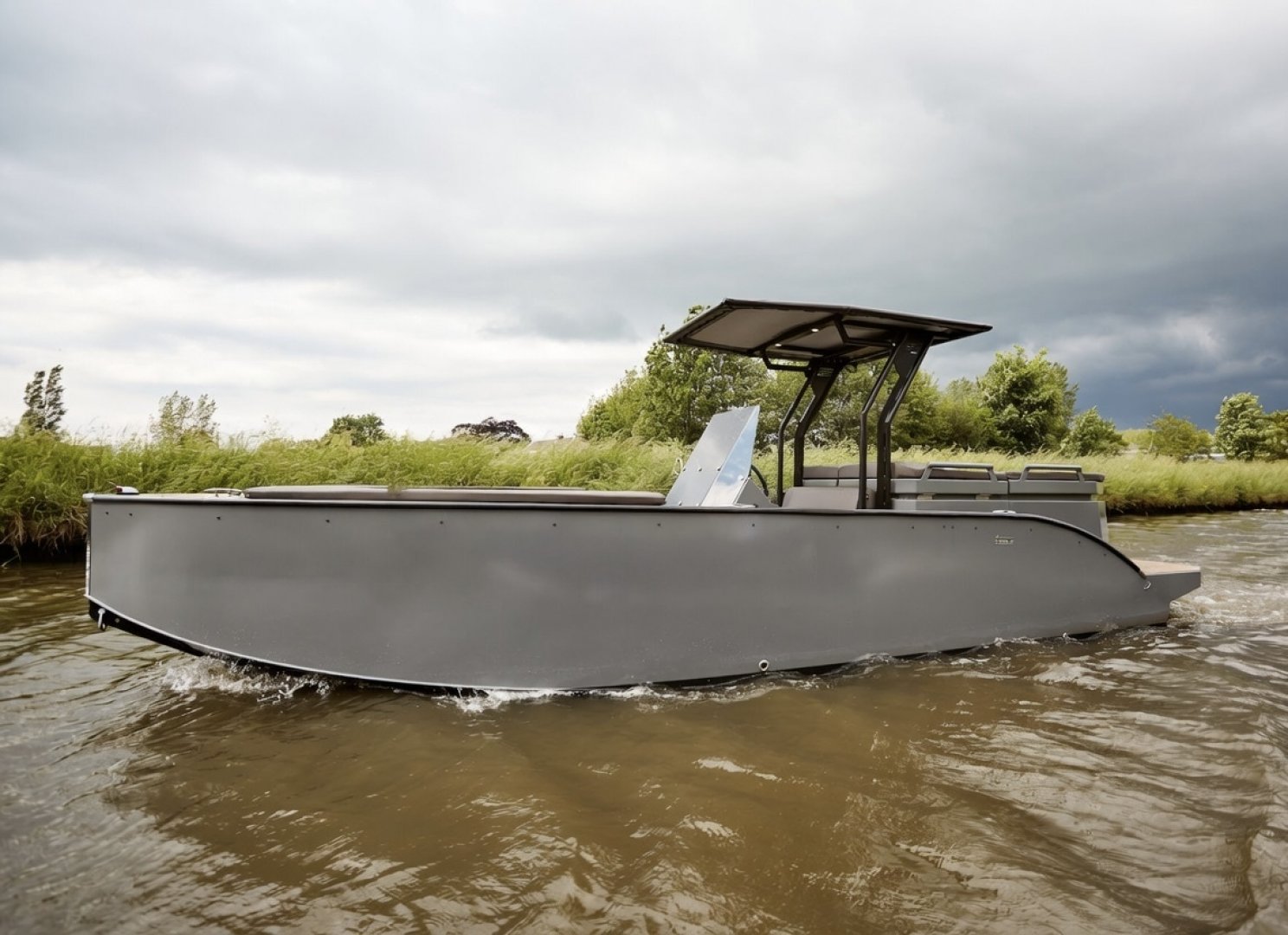 Futuro ZX25 Outboard — foto 1 van 12
