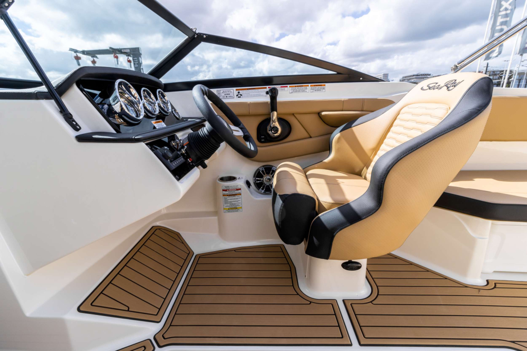 Sea Ray SPX 210 — foto 15 van 37