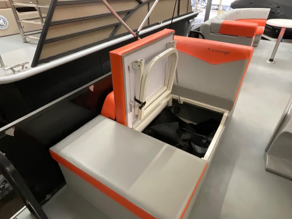 Funcruiser Pontoon 650 - NIEUW — foto 11 van 13