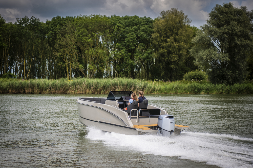 Maxima 700 sport | Console boot | Vanaf €41.945,- — foto 2 van 11