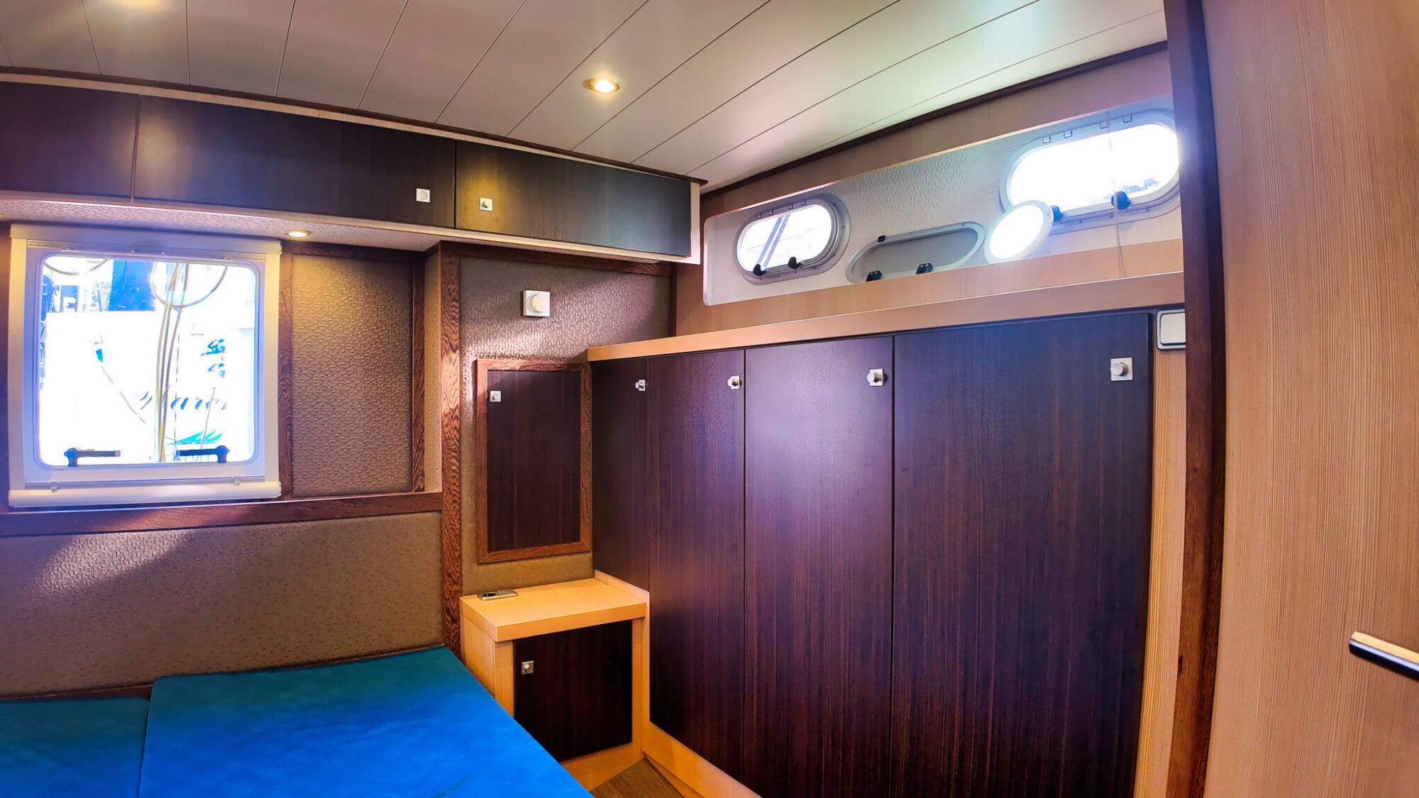 Aventura 43 AK Cabrio — foto 31 van 44