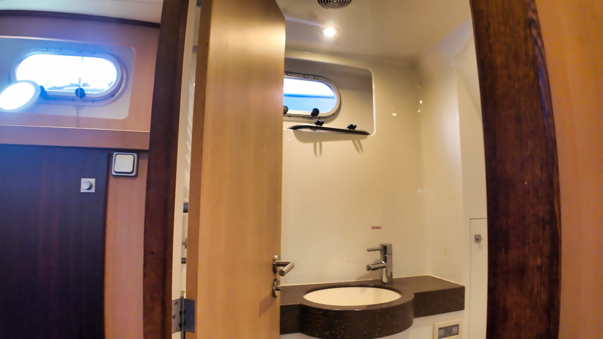 Aventura 43 AK Cabrio — foto 28 van 44