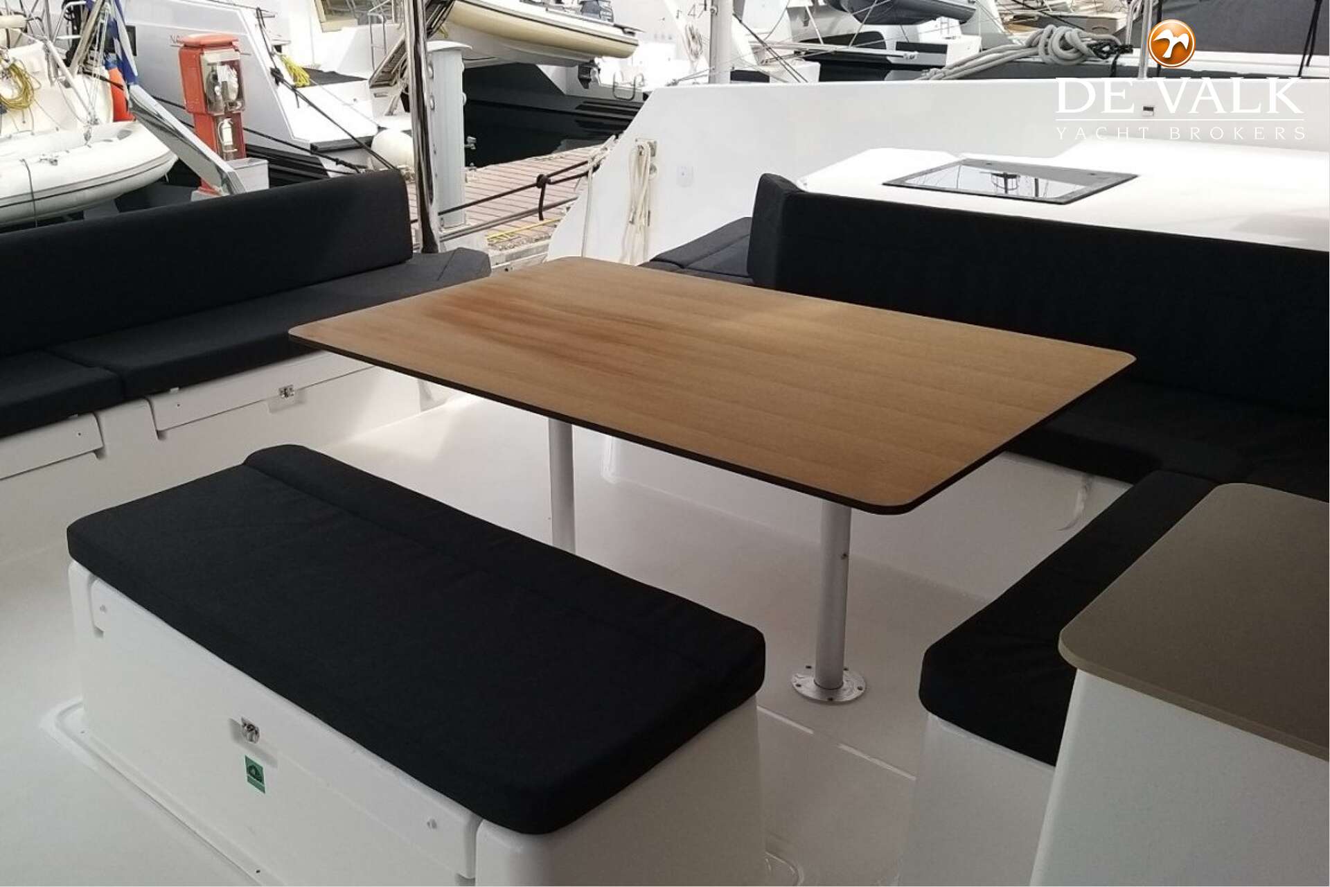 Dufour Catamaran 48 — foto 41 van 44