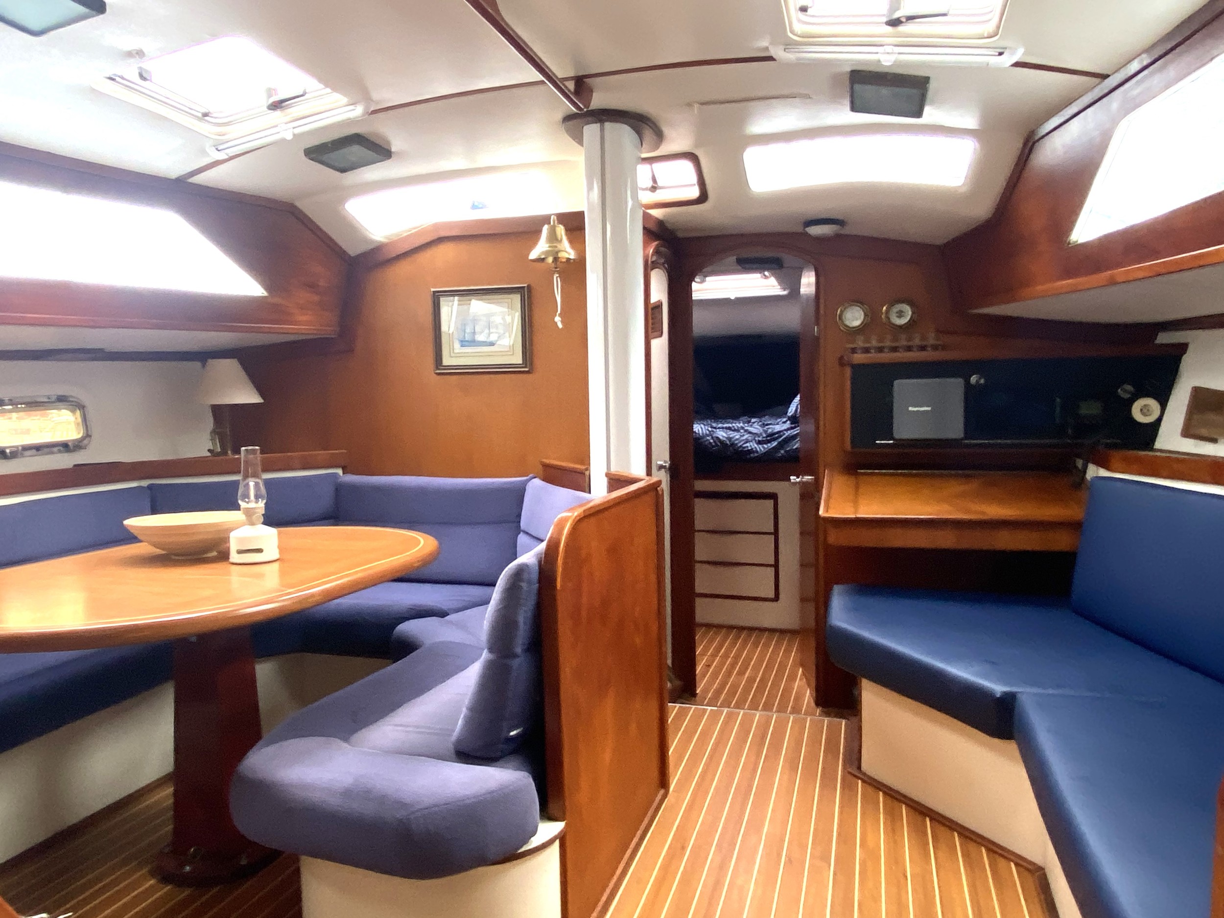 Irwin 49 Blue Water Cruiser — foto 19 van 35