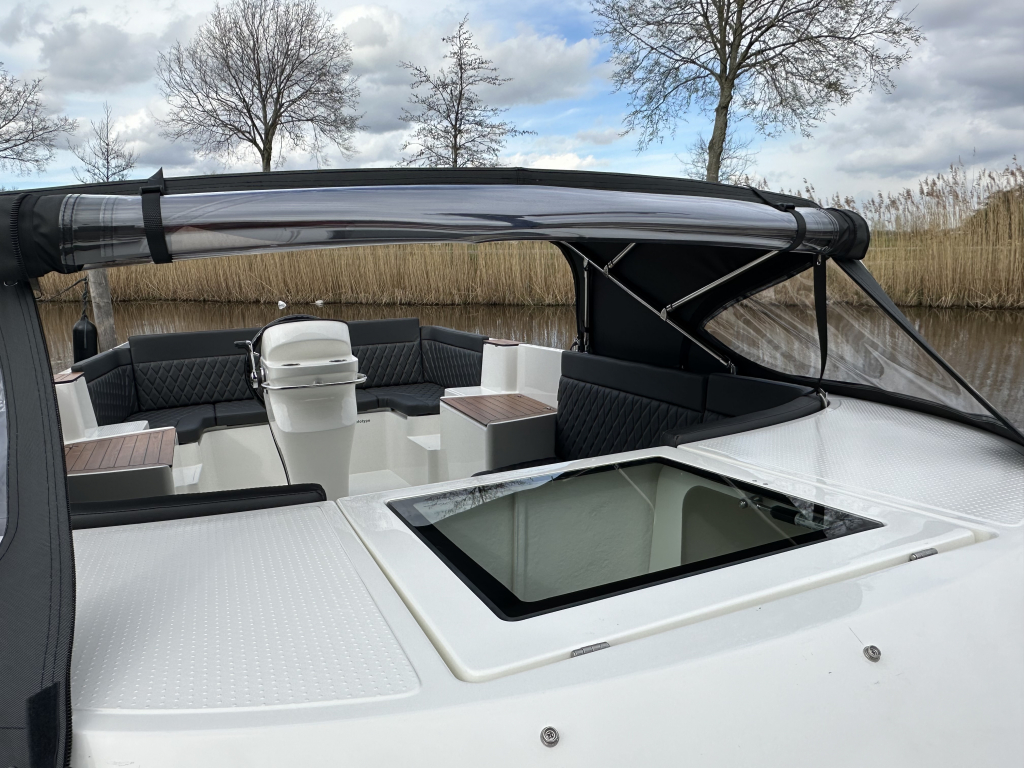 Prachtig nieuw model de Oud Huijzer 740 met toilet mogelijkheid. — foto 2 van 13