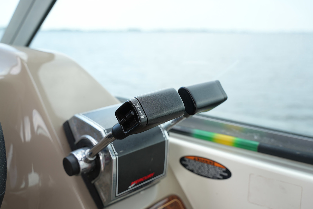 Maxum 3300 SCR — foto 15 van 44