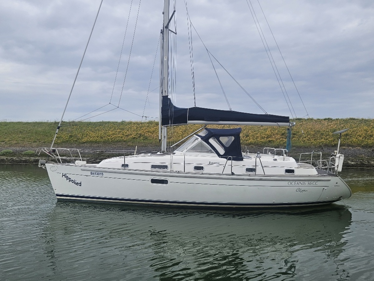 Beneteau Oceanis 36CC — foto 1 van 24