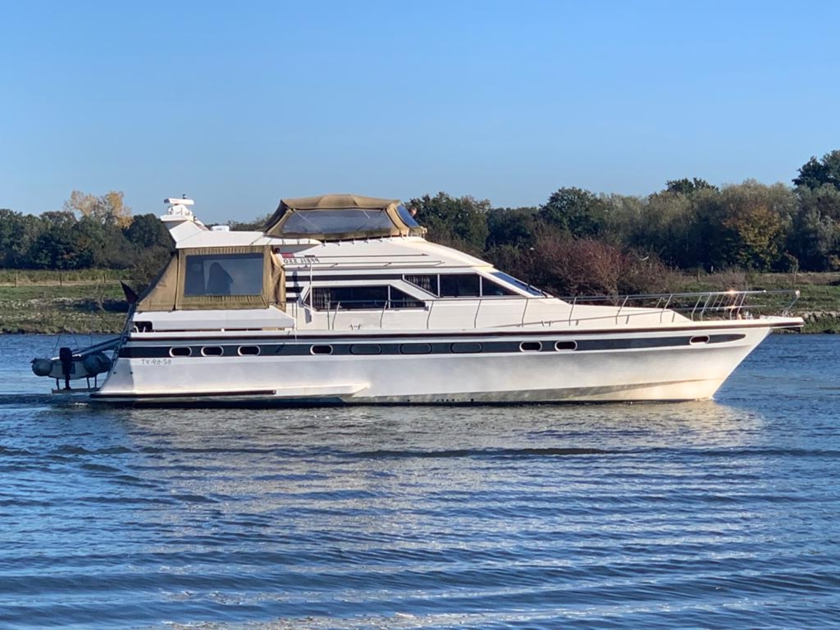 Pfeil 550 Fly