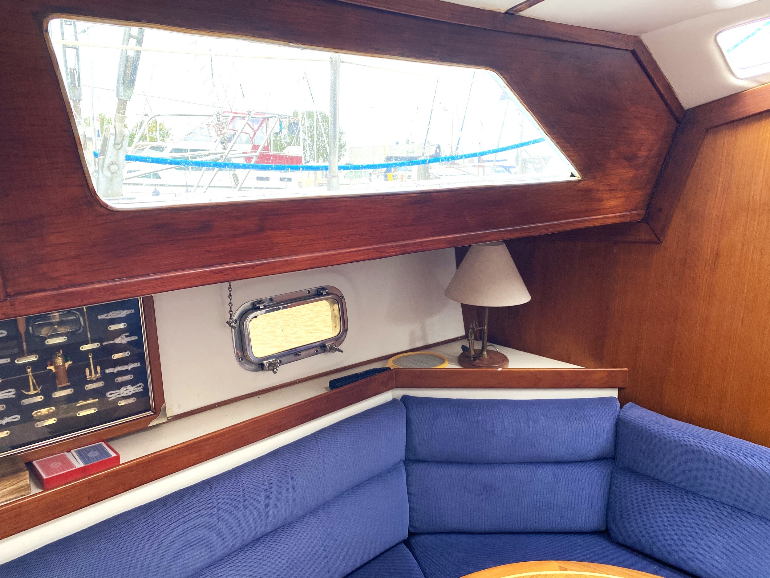 Irwin 49 Blue Water Cruiser — foto 22 van 35