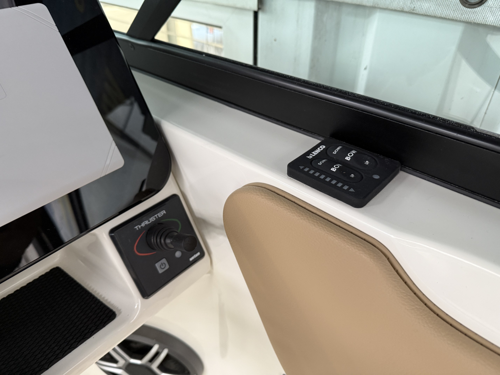 Sea Ray SDX 250 Outboard — foto 17 van 31