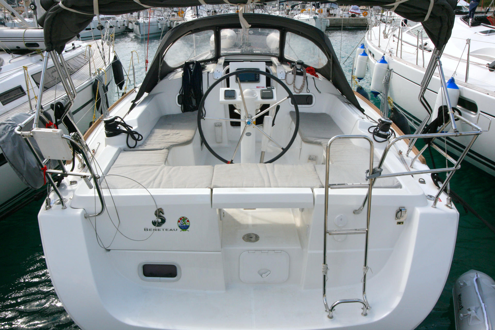 Beneteau Oceanis 34 — foto 2 van 19