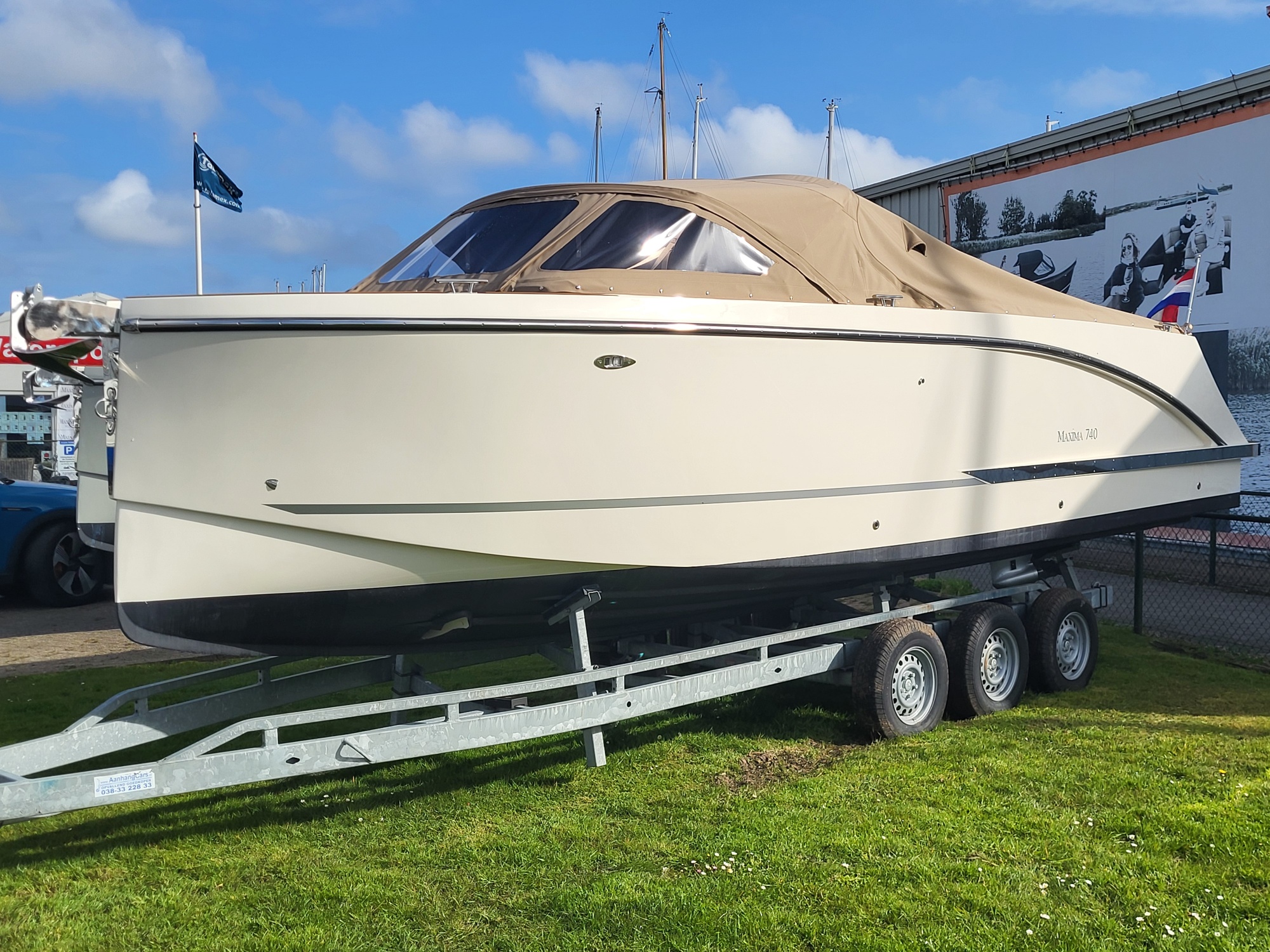Maxima 740 Tender, 150PK Honda, Boegschroef, veel luxe, Champagne